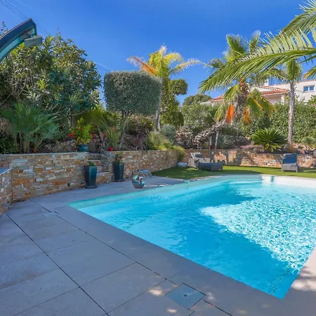 Complete Au Soleil D'azur Villa